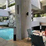 Neu Suites By The Relaxstay